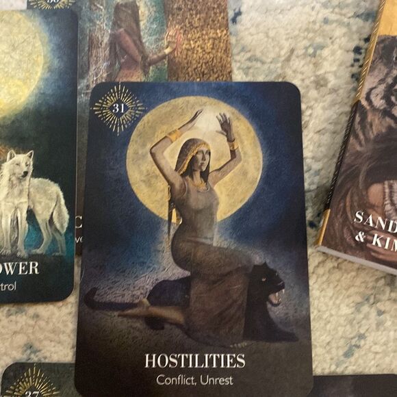 Priestess Of The Light Oracle Cards - Picture 5 of 7
